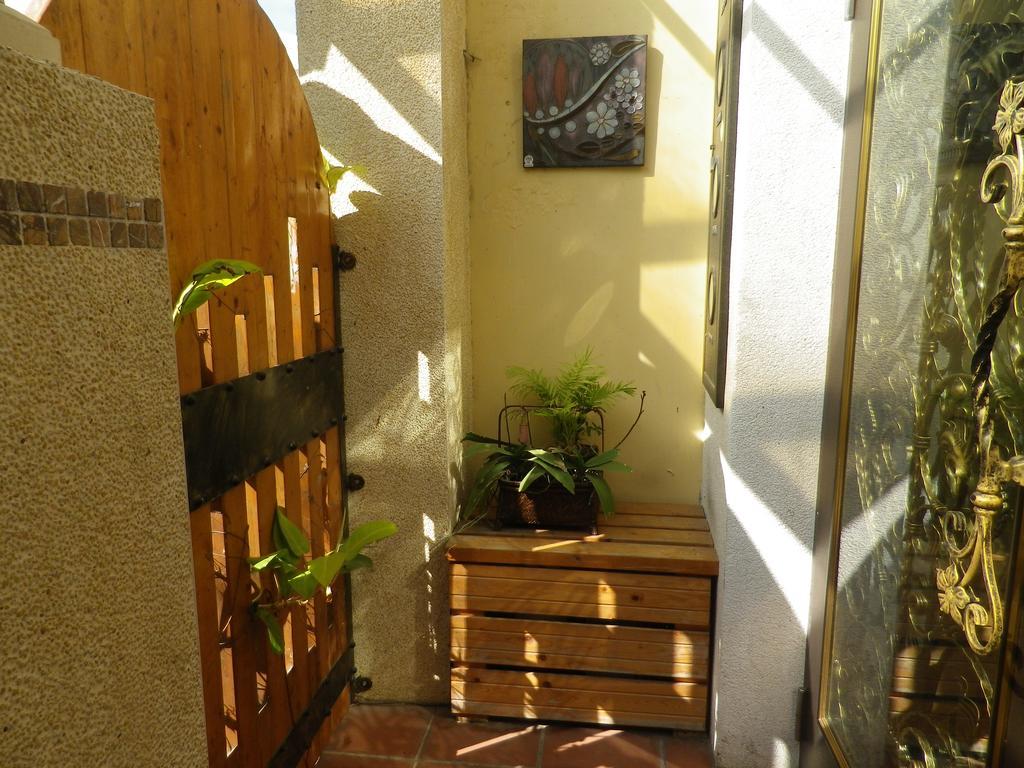 Bed and Breakfast Alongs Garden Heng-ch'un Exterior foto