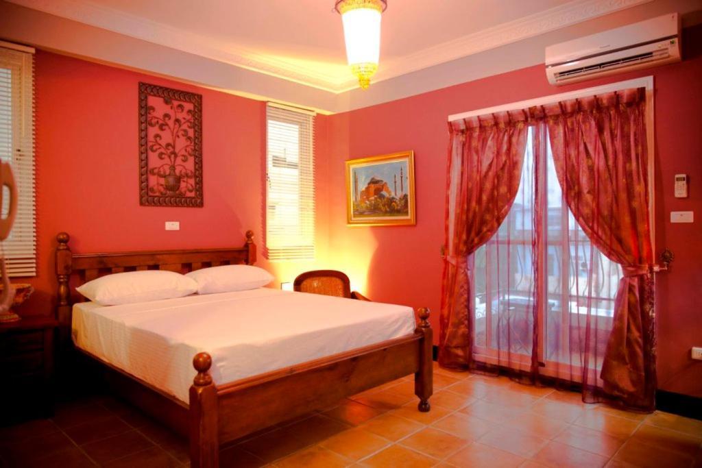 Bed and Breakfast Alongs Garden Heng-ch'un Exterior foto